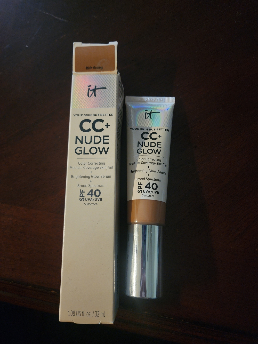 it cosmetics CC+ Nude Glow Skin Tint SPF 40 - Rich (Medium) Warm Tan